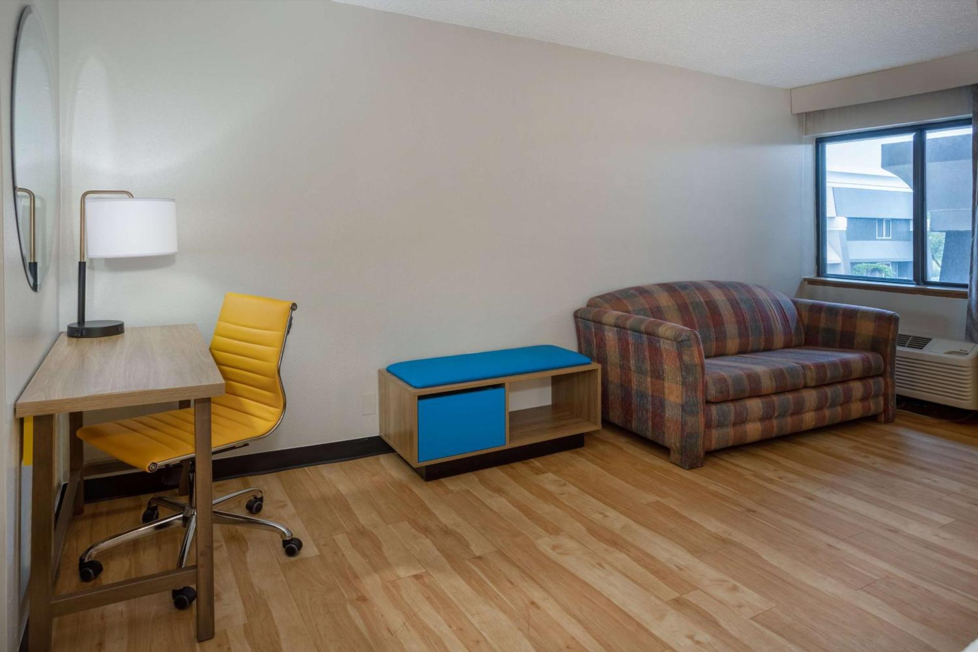 Days Inn By Wyndham Pleasant Prairie Kenosha Buitenkant foto