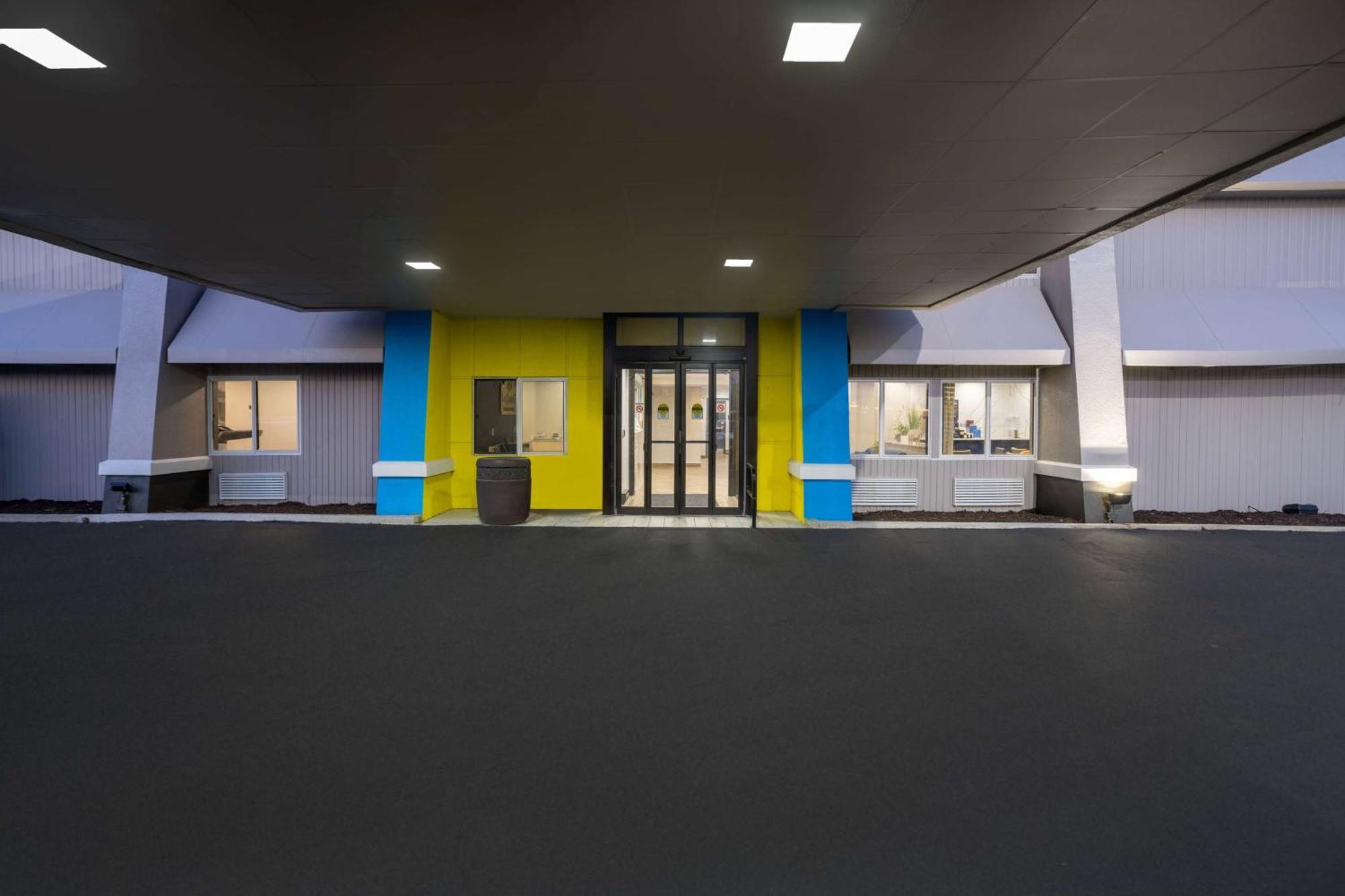 Days Inn By Wyndham Pleasant Prairie Kenosha Buitenkant foto